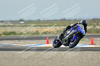 media/Apr-18-2025-TrackDaz (Fri) [[45f5874c44]]/C Group/Session 1 (Turn 7)/